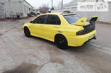 Седан Mitsubishi Lancer Evolution 2004 в 