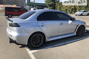 Седан Mitsubishi Lancer Evolution 2013 в 