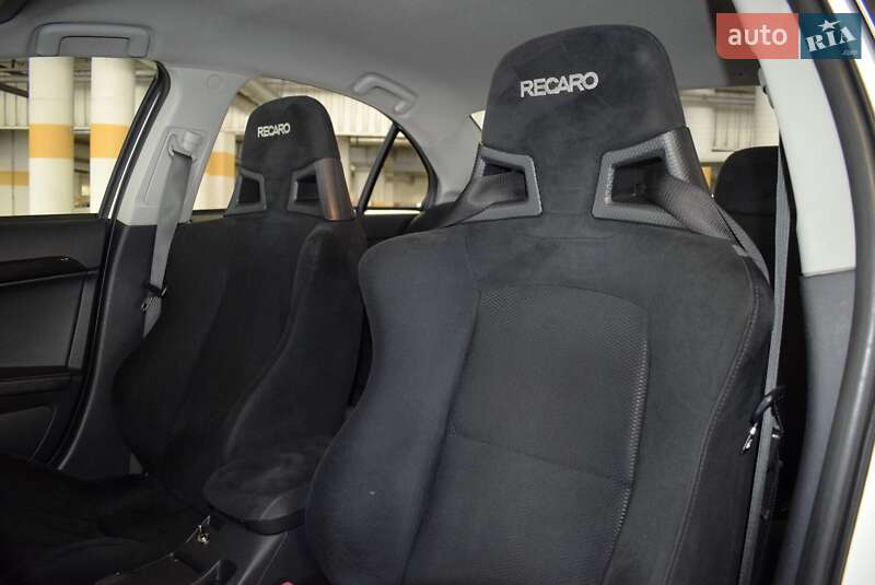Седан Mitsubishi Lancer Evolution 2008 в Краковце