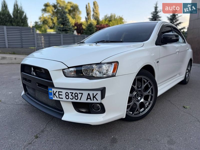 Седан Mitsubishi Lancer Evolution 2015 в Днепре
