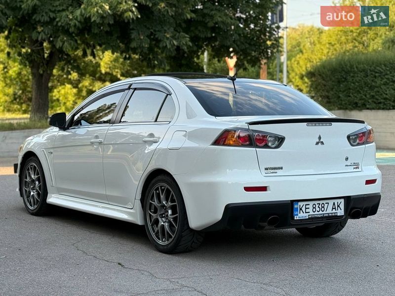 Седан Mitsubishi Lancer Evolution 2015 в Днепре
