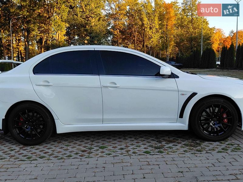 Седан Mitsubishi Lancer Evolution 2008 в Харькове фото 8 Седан Mitsubishi Lancer Evolution 2008 в Харькове