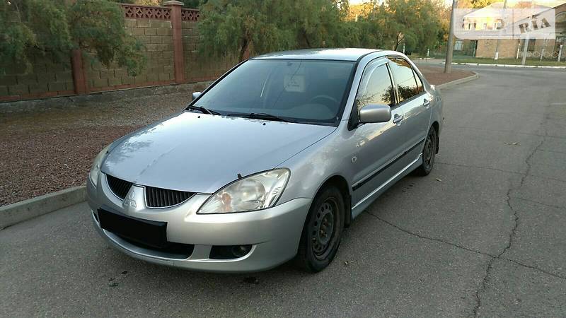 Седан Mitsubishi Lancer 2004 в Кропивницькому