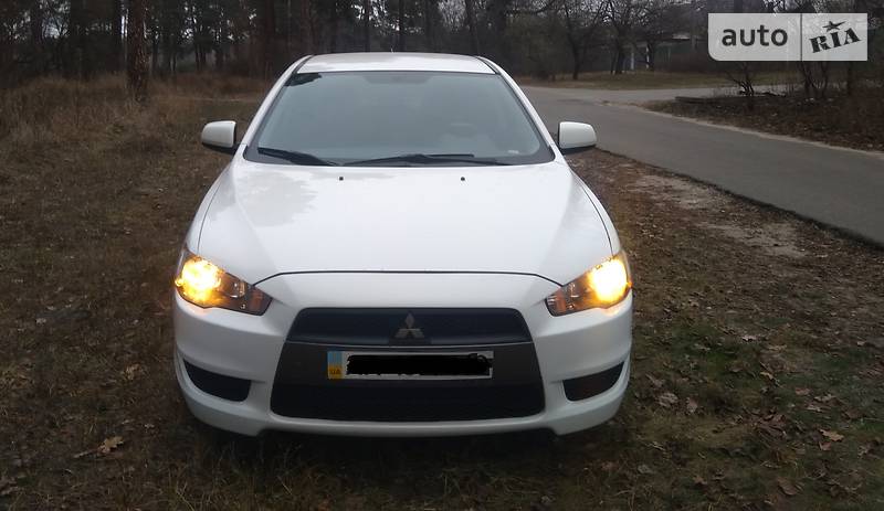 Седан Mitsubishi Lancer 2010 в Киеве