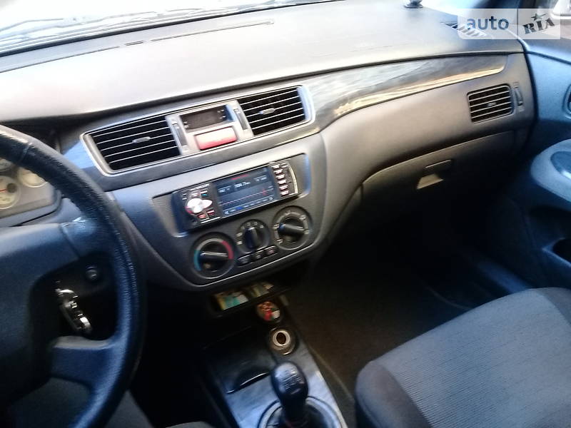 Седан Mitsubishi Lancer 2005 в Львове фото Седан Mitsubishi Lancer 2005 в Львове