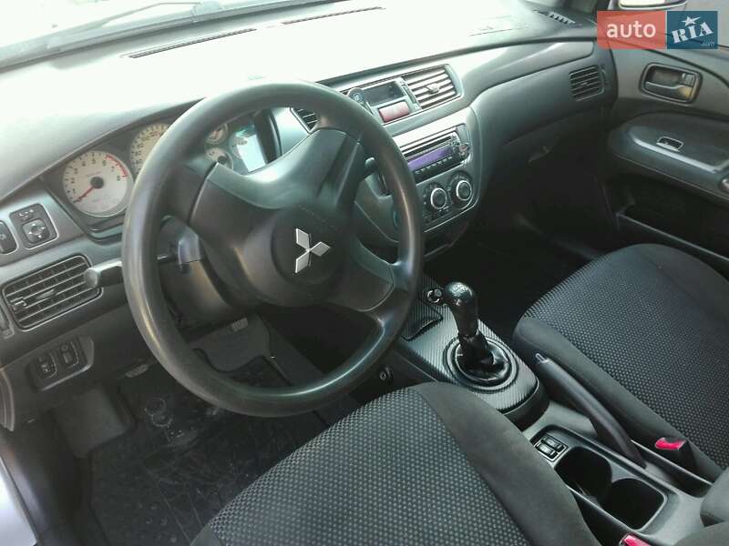Седан Mitsubishi Lancer 2006 в Ивано-Франковске