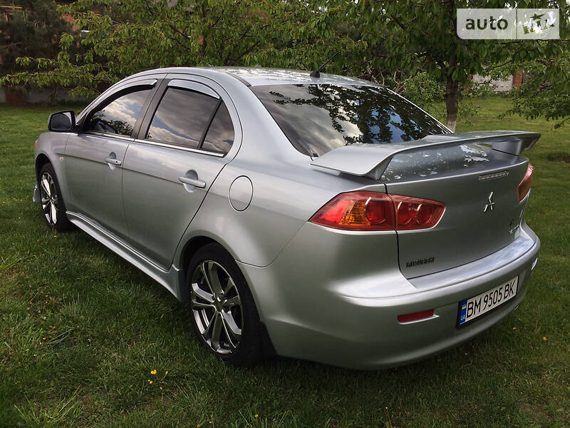 Седан Mitsubishi Lancer 2009 в Ромнах