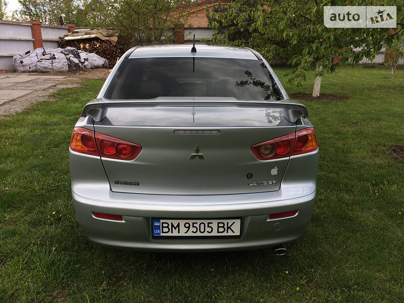 Седан Mitsubishi Lancer 2009 в Ромнах