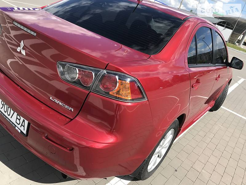 Седан Mitsubishi Lancer 2011 в Киеве