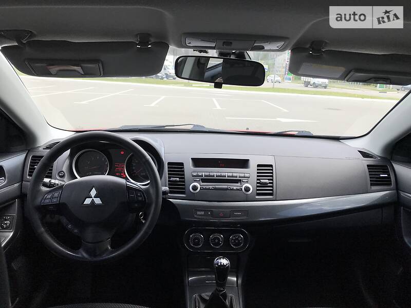 Седан Mitsubishi Lancer 2011 в Киеве