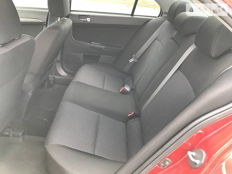 Седан Mitsubishi Lancer 2011 в Киеве