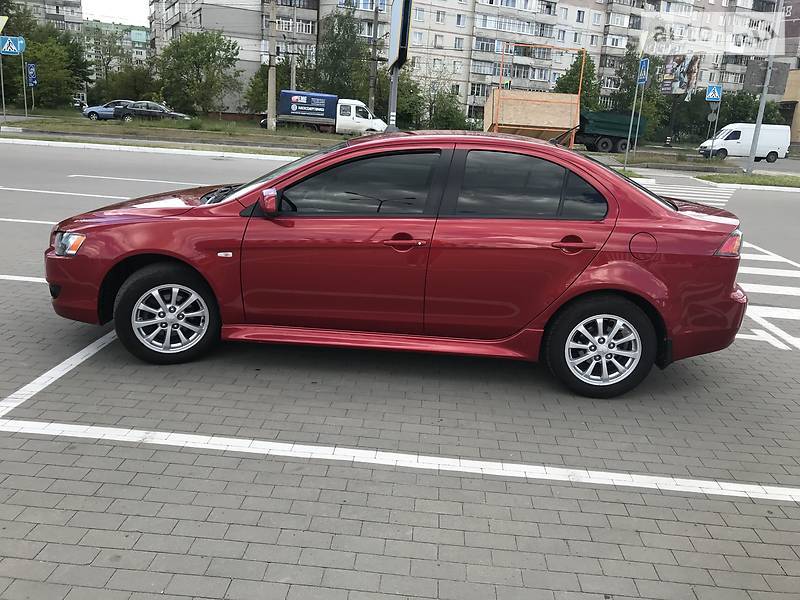 Седан Mitsubishi Lancer 2011 в Киеве