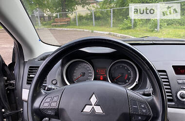 Седан Mitsubishi Lancer 2009 в Киеве