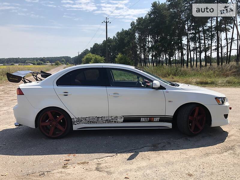 Седан Mitsubishi Lancer 2010 в Броварах
