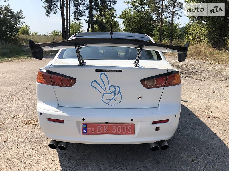Седан Mitsubishi Lancer 2010 в Броварах
