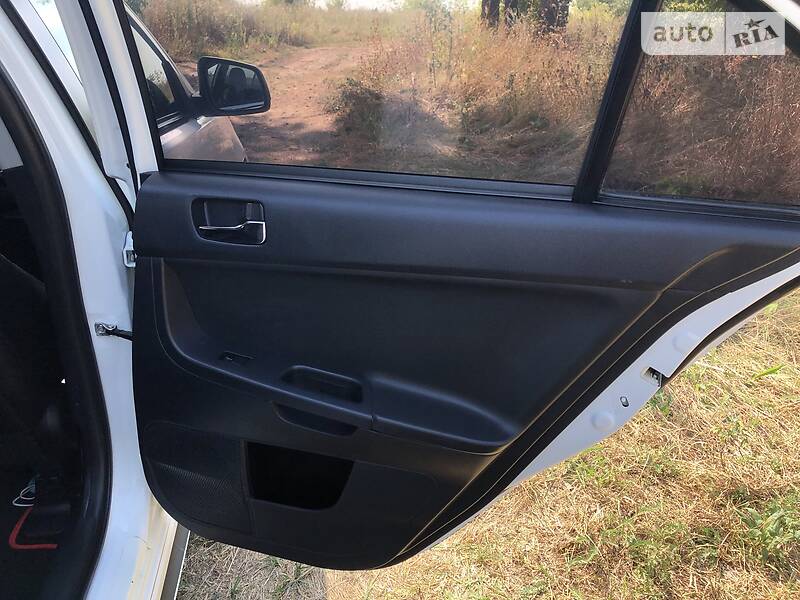 Седан Mitsubishi Lancer 2010 в Броварах