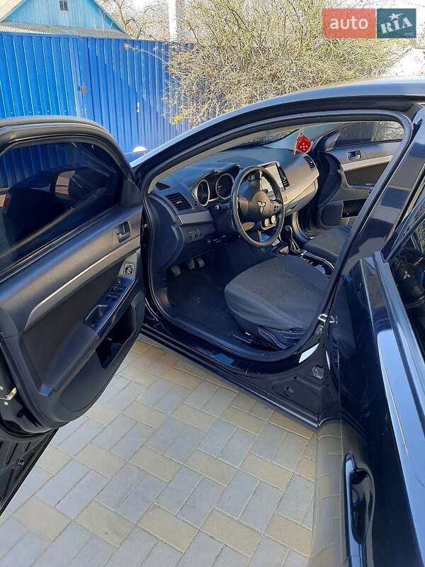 Седан Mitsubishi Lancer 2011 в Ивано-Франковске
