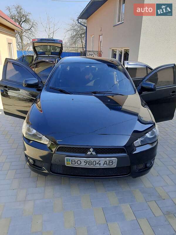 Седан Mitsubishi Lancer 2011 в Ивано-Франковске