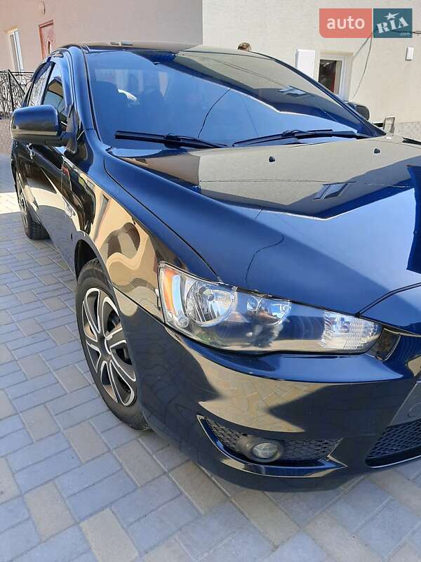 Седан Mitsubishi Lancer 2011 в Ивано-Франковске