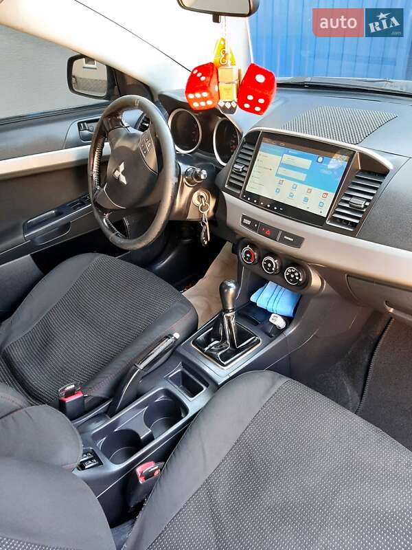 Седан Mitsubishi Lancer 2011 в Ивано-Франковске