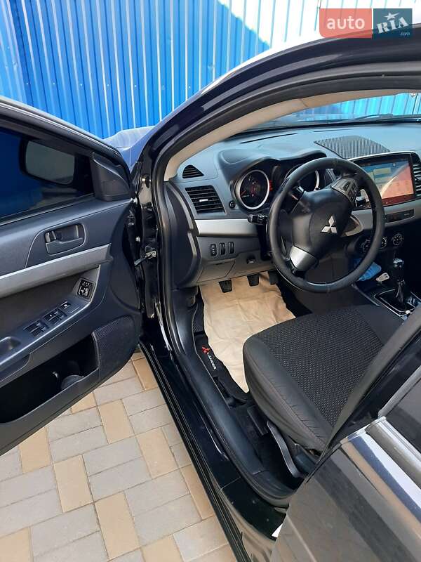 Седан Mitsubishi Lancer 2011 в Ивано-Франковске