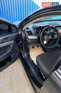Седан Mitsubishi Lancer 2011 в 