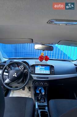 Седан Mitsubishi Lancer 2011 в 