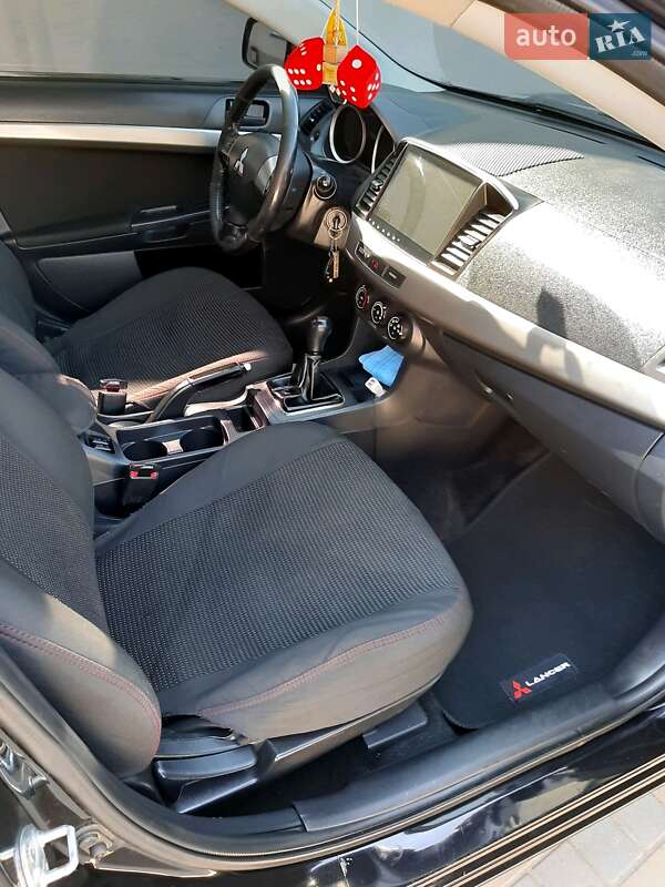 Седан Mitsubishi Lancer 2011 в Ивано-Франковске