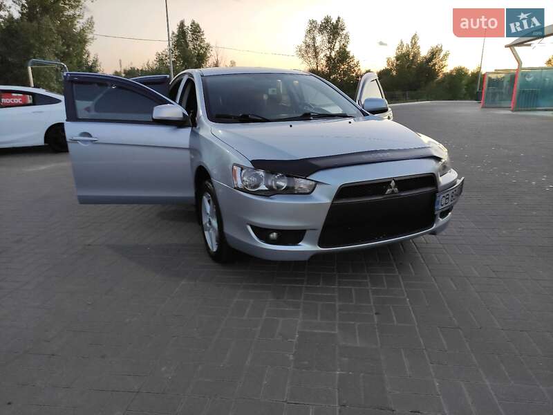 Седан Mitsubishi Lancer 2008 в Киеве