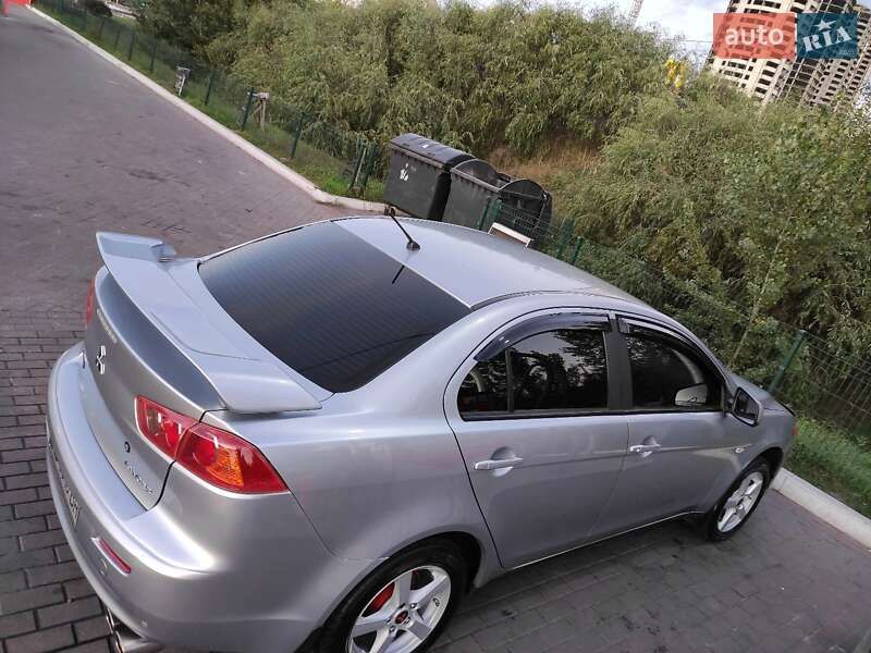 Седан Mitsubishi Lancer 2008 в Киеве
