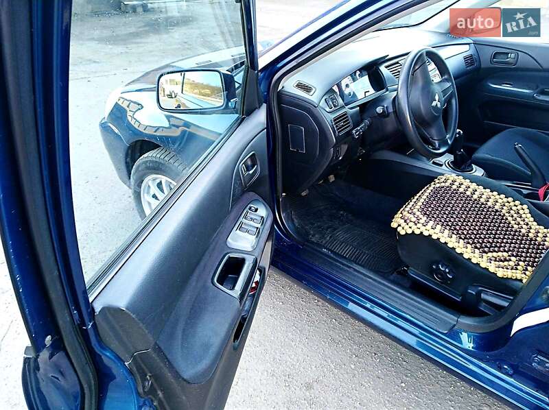 Универсал Mitsubishi Lancer 2006 в Могилев-Подольске фото 27 Универсал Mitsubishi Lancer 2006 в Могилев-Подольске