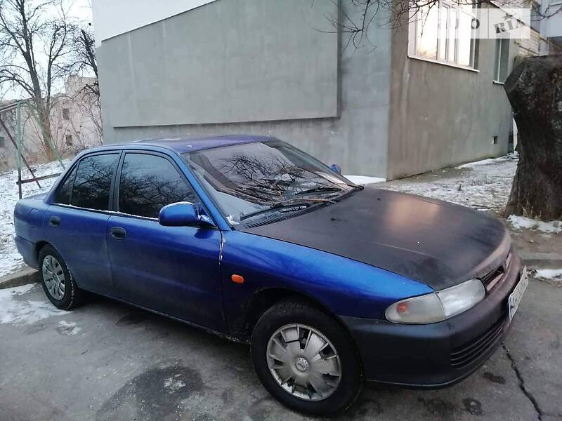 Седан Mitsubishi Lancer 1993 в Верхнеднепровске