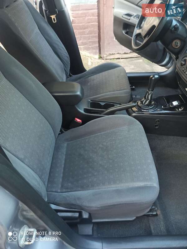 Mitsubishi Lancer 2004