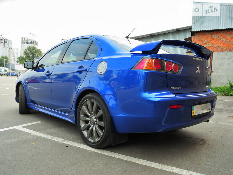 Седан Mitsubishi Lancer 2009 в Киеве