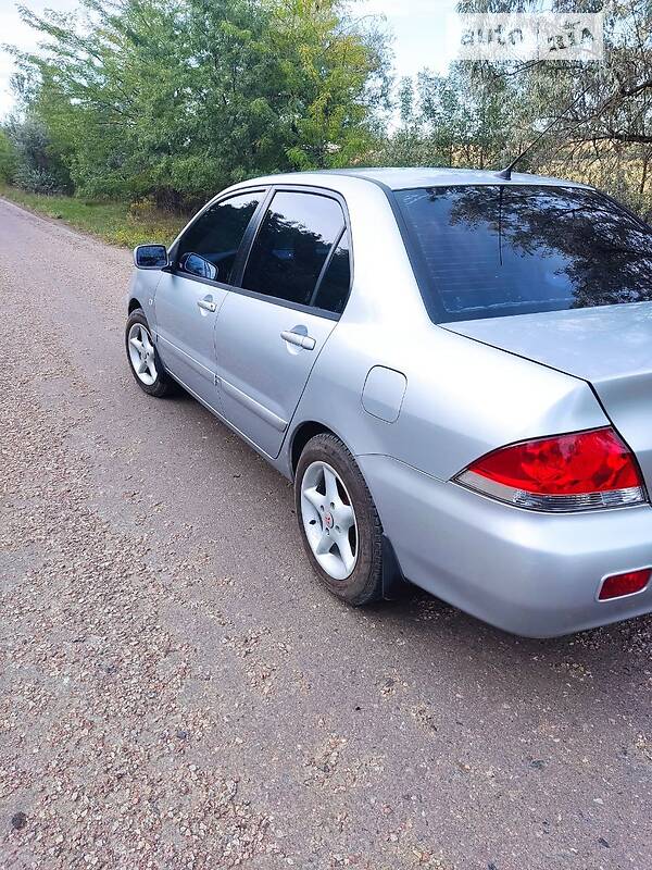 Mitsubishi Lancer