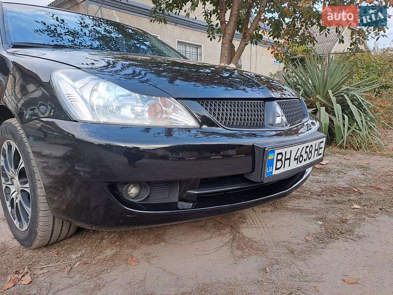 Седан Mitsubishi Lancer 2006 в Измаиле