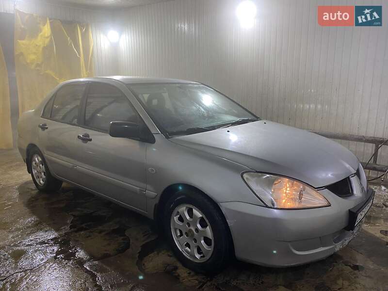 Седан Mitsubishi Lancer 2004 в Нежине фото 29 Седан Mitsubishi Lancer 2004 в Нежине