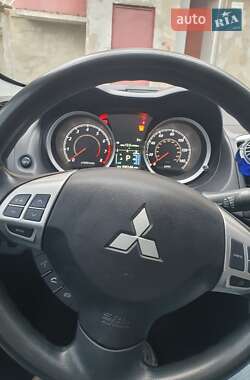 Седан Mitsubishi Lancer 2016 в Сарнах