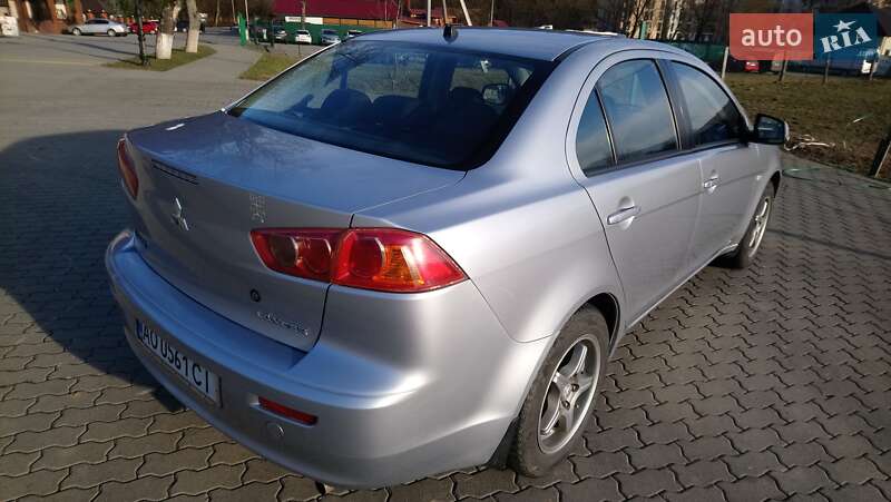 Седан Mitsubishi Lancer 2007 в Сваляві