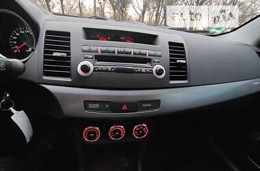 Хэтчбек Mitsubishi Lancer 2011 в Ровно