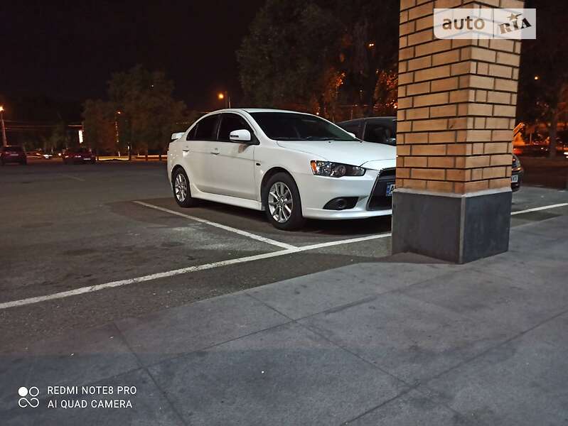 Седан Mitsubishi Lancer 2016 в Дніпрі
