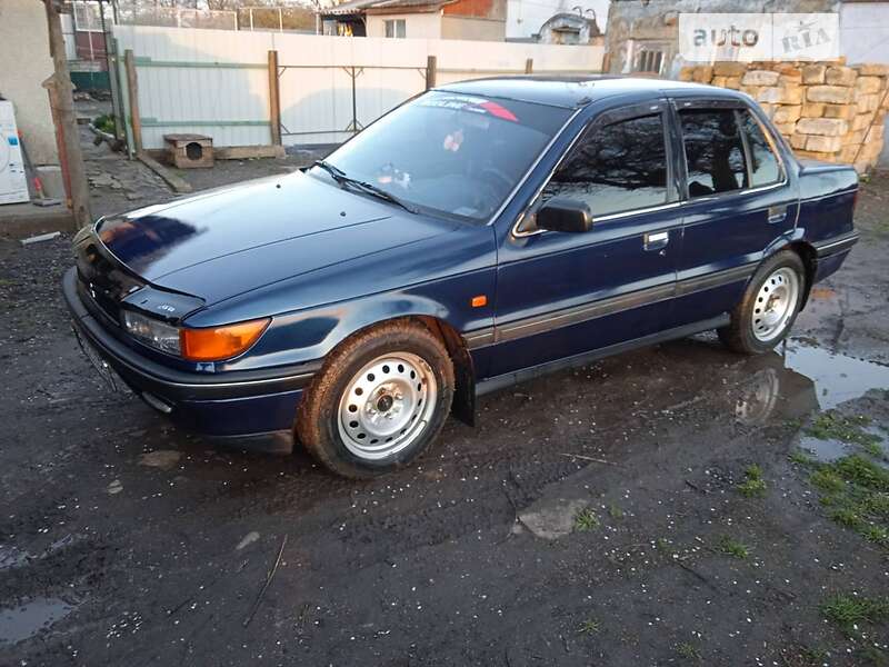 Седан Mitsubishi Lancer 1992 в Одесі