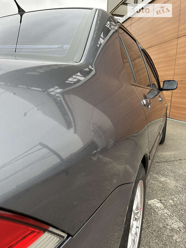 Седан Mitsubishi Lancer 2006 в Корце