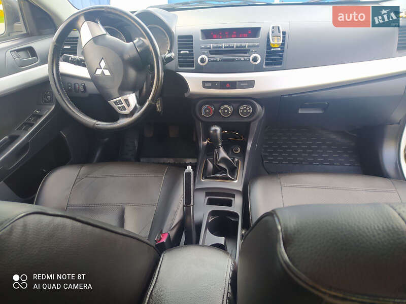 Седан Mitsubishi Lancer 2011 в Глухові