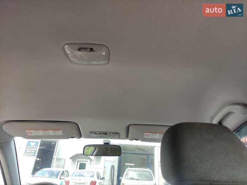 Седан Mitsubishi Lancer 2004 в Кривом Роге
