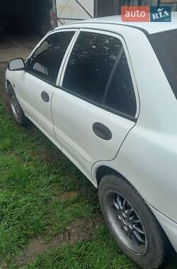 Седан Mitsubishi Lancer 1994 в Надвірній