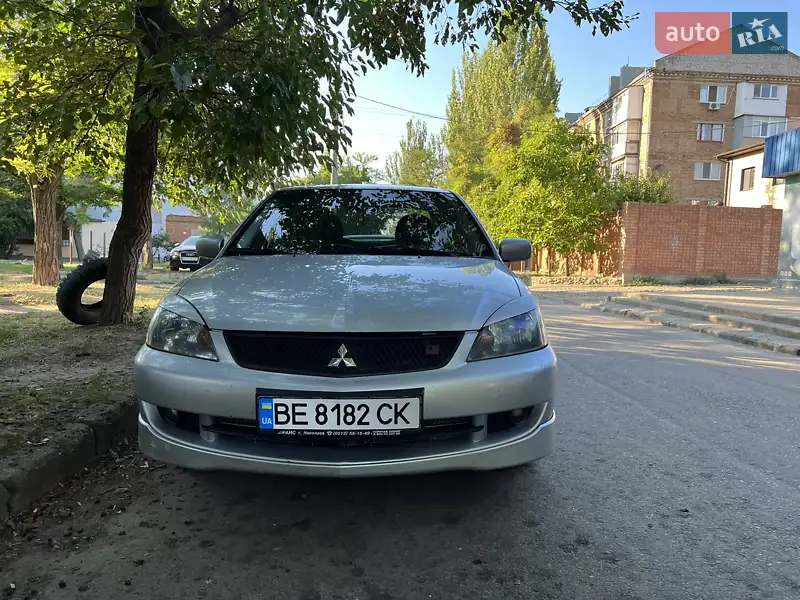Mitsubishi Lancer