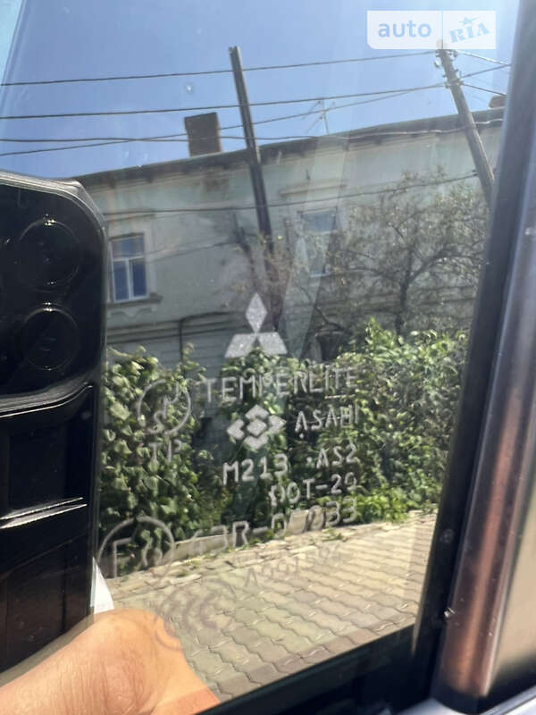 Седан Mitsubishi Lancer 2005 в Черновцах