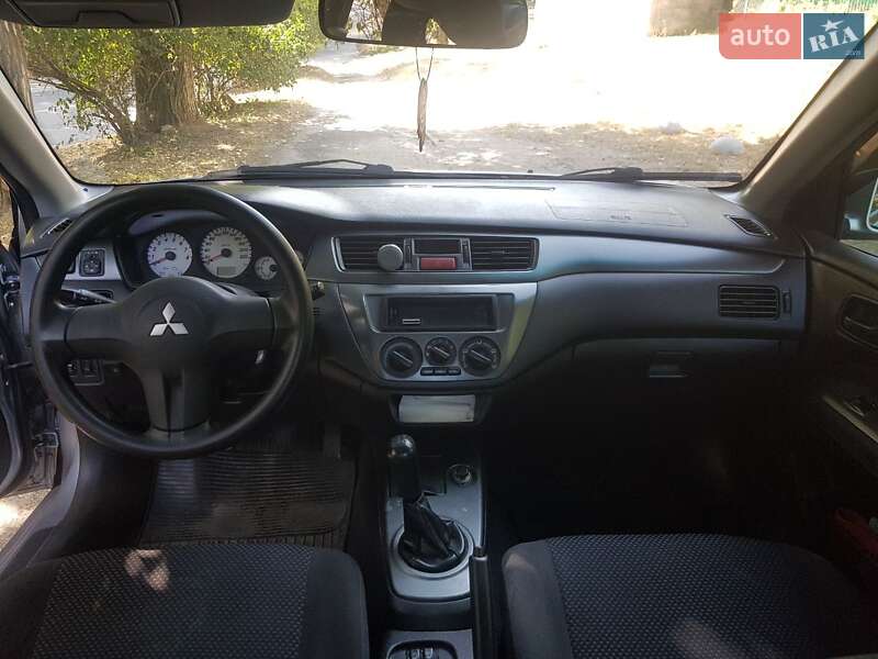 Седан Mitsubishi Lancer 2007 в Киеве