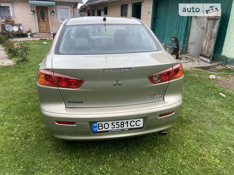 Седан Mitsubishi Lancer 2008 в Чорткові